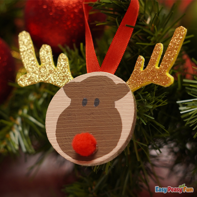 DIY Christmas Wooden Slice Reindeer Ornament