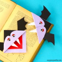 Vampire Corner Bookmark – Fun Looking DIY Halloween Bookmark